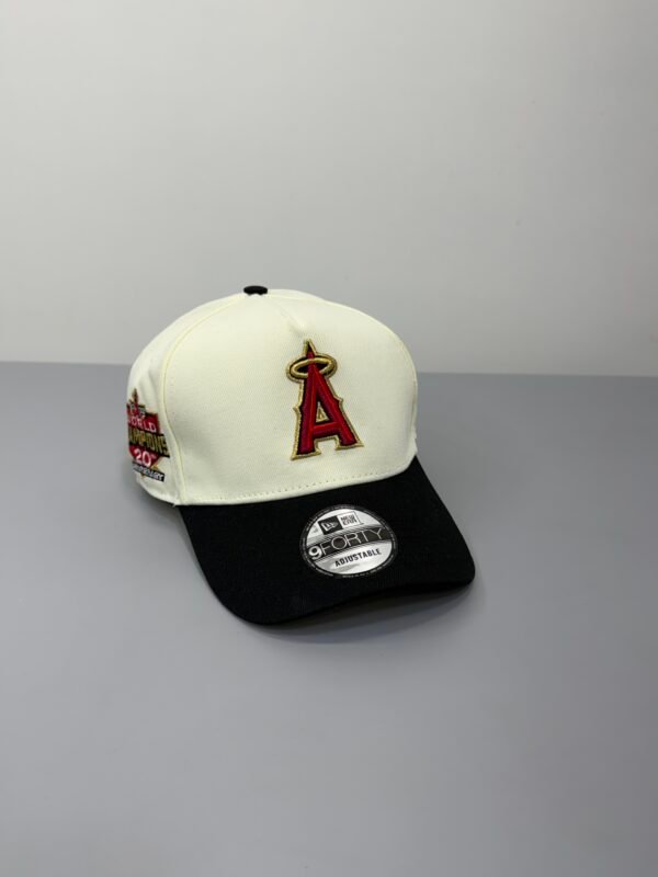 Angel 9forty baseball cap 2) SUPREME 9forty baseball cap